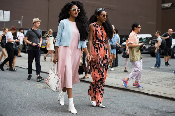 The Latest Trends in the World of Fashion Accessories